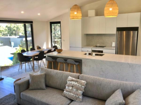 Architect designed 4 bedroom with ocean views from every room